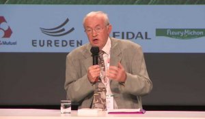 "La frontière entre l'humain et l'animal, c'est la question de la responsabilité" Jacques Ricot, philosophe, auteur de “Qui sauver ? L’homme ou le chien ? Sur la dissolution des frontières entre l’homme et l’animal” 