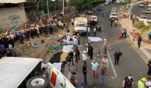Un camion se renverse et tue une cinquantaine de migrants au Mexique