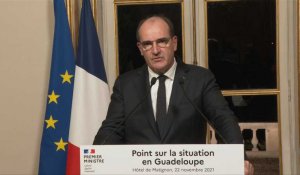 Guadeloupe: Castex condamne avec "la plus extrême fermeté" les violences