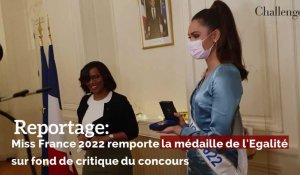 Miss France 2022 reçoit la médaille de l'Egalité, sur fond de polémique autour du concours