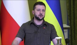 Conflit en Ukraine: Zelensky prêt "à se battre" et "à chercher des voies diplomatiques"