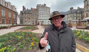 Louis Djalaï présente son jardin printanier au pied de l’hôtel de ville de Boulogne