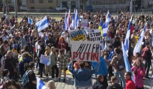 Prague : Des milliers de Russes dans les rues contre Poutine