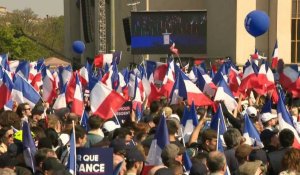 Présidentielle: les sympathisants d'Éric Zemmour se rassemblent au Trocadéro