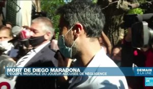Mort de Diego Maradona : l'équipe médicale du joueur accusée de négligence