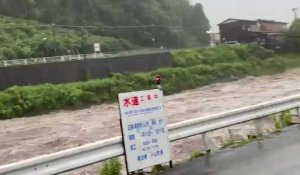 UGC: images des suites d'un glissement de terrain dans le centre du Japon