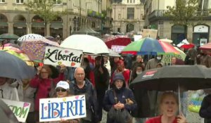 "Liberté, liberté": des milliers de personnes contre le pass sanitaire à Rennes