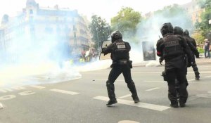 Pass sanitaire: heurts à Paris entre manifestants et forces de l'ordre
