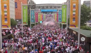 Euro-2020: Les supporters affluent au stade de Wembley pour la finale