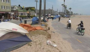 Sur la mythique plage de Venice, les sans-abri côtoient les touristes