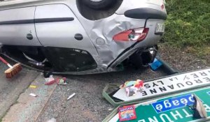 Delettes: spectaculaire accident rue du Touquet, une voiture sur le toit