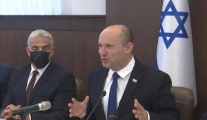 Le Premier ministre israélien Bennett appelle les jeunes à se faire vacciner contre le Covid-19