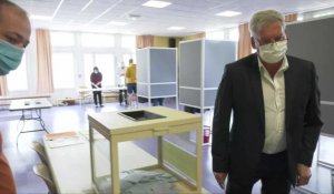 Régionales 2021 : Philippe Théveniaud (RN) a voté à Amiens (80)