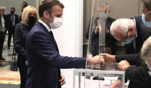 Régionales: Emmanuel Macron vote au Touquet