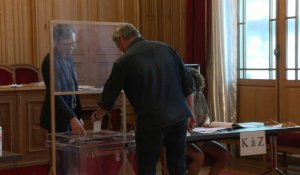 Législatives: ouverture des bureaux de vote à Paris