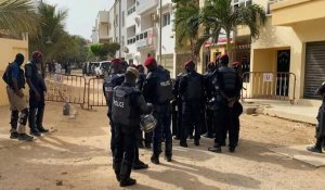 Sénégal: l'opposant Sonko encerclé chez lui dans un climat de tension préélectorale
