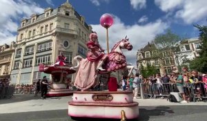 Douai : au cœur du grand cortège des fêtes de Gayant