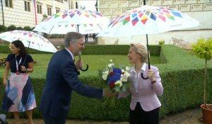 Le Premier ministre tchèque Petr Fiala accueille Ursula von der Leyen