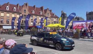 Le passage des coureurs du Tour de France à Bergues