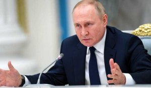 Ukraine : si les Occidentaux veulent défaire la Russie, "qu'ils essaient", lance Poutine