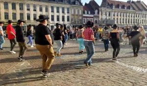 Aire-sur-la-Lys : démonstration de danse par le Country Jump de Divion