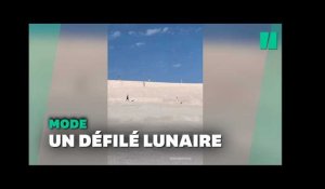 Le défilé "Le Papier" de Jacquemus sur les dunes de sel de Camargue