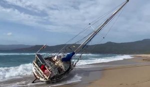 Un voilier s'échoue sur la plage de Capu Laurosu, à Propriano
