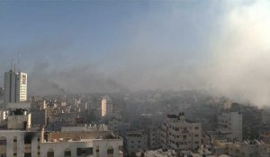 Fumée dans le ciel de Gaza, les frappes israéliennes se poursuivent