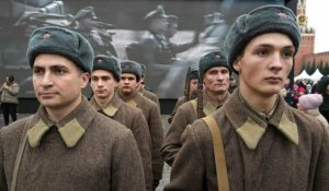Russie: exposition sur la place Rouge en mémoire du défilé de 1941