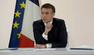 Macron n'a "aucun regret" d'avoir défendu la "présomption d'innocence" de Depardieu