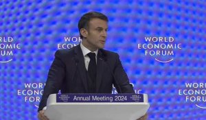 Macron appelle l'Europe à émettre de la dette commune pour les "priorités d'avenir"