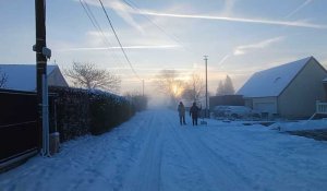 Dans l'Arrageois, le petit village d'Éterpigny s'est réveillé sous la neige