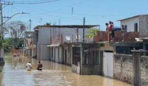 Brésil: inondations à la périphérie de Rio après des pluies torrentielles