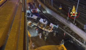 Un bus tombe d’un pont à Venise : au moins vingt personnes décédées dont deux enfants