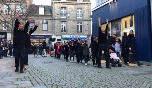 VIDÉO. À Saint-Brieuc, une joyeuse danse participative avec le festival De Beaux lendemains !