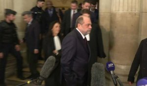 Procès Dupond-Moretti: le ministre relaxé sort de la CJR