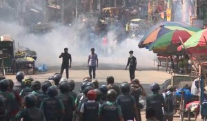 Bangladesh: affrontements entre policiers et ouvriers du textile lors d'une manifestation