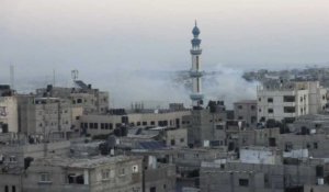 Gaza: de la fumée s'élève au-dessus de Rafah, à la frontière égyptienne