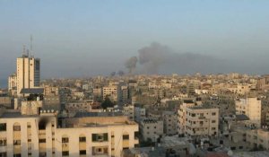Gaza: volutes de fumée au 16e jour du conflit entre Israël et le Hamas