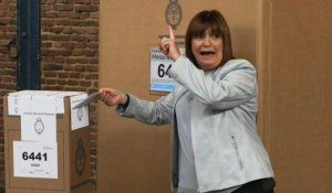 Argentine/présidentielle: la candidate Patricia Bullrich vote