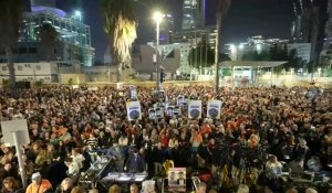 Des soutiens et des familles d'otages détenus à Gaza se rassemblent à Tel-Aviv