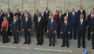 OTAN: images lors de la photo de famille des ministres de la Défense