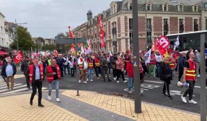 Calais : plus de 300 personnes ont défilé pour défendre la hausse des retraites et des salaires