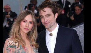 « J'ai ressenti une grande anxiété » : Suki Waterhouse raconte son emménagement avec Robert...