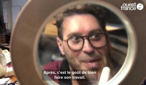 VIDÉO. Dans sa "clinique" à Angers, Ludovic Sabadel ausculte et soigne les machines à coudre
