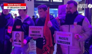 Vidéo. À Saint-Brieuc, une cinquantaine de personnes au rassemblement contre la loi immigration 