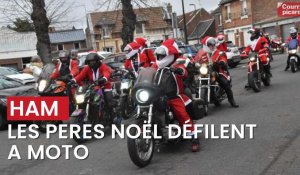 Défilé de pères Noël à moto à Ham 