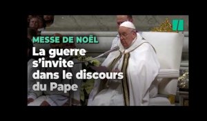 La guerre s'invite dans la messe de Noël du Pape François