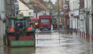 Inondations : des habitants secourus en tracteur à Arques dans le Pas-de-Calais