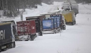 Intempéries hivernales : tempêtes de neige et inondations perturbent les transports en Europe